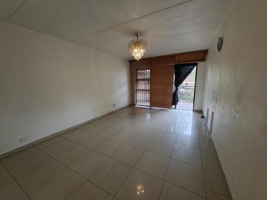To Let 2 Bedroom Property for Rent in Buccleuch Gauteng