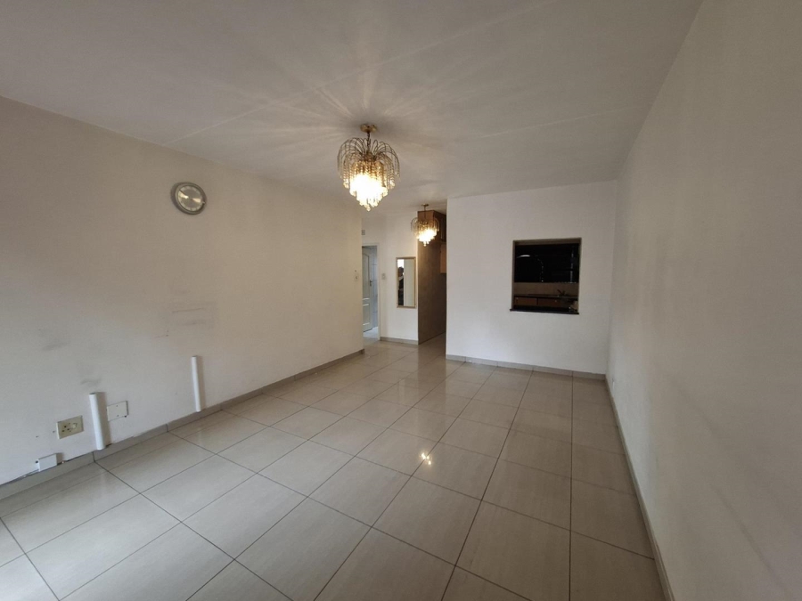 To Let 2 Bedroom Property for Rent in Buccleuch Gauteng