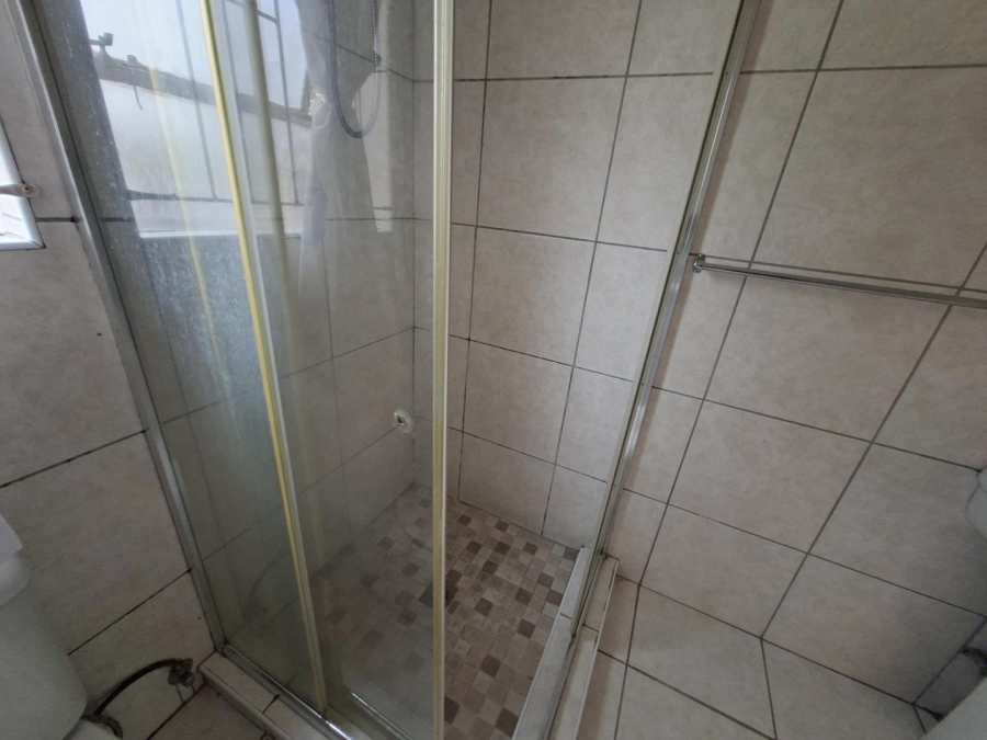 To Let 2 Bedroom Property for Rent in Buccleuch Gauteng