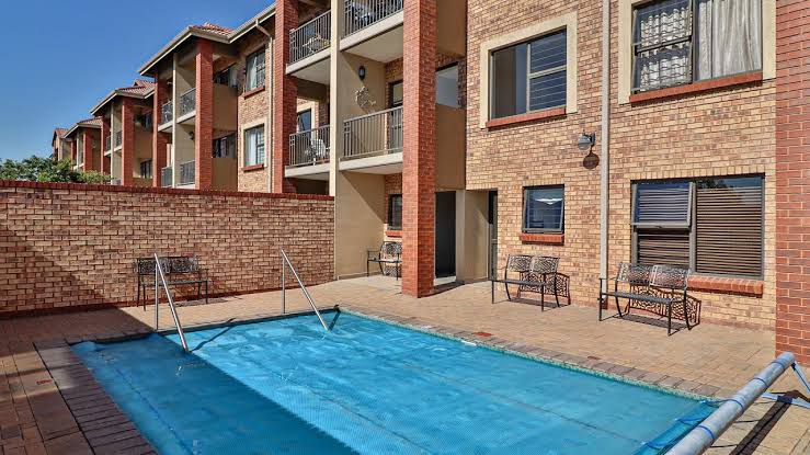 2 Bedroom Property for Sale in Olivedale Gauteng