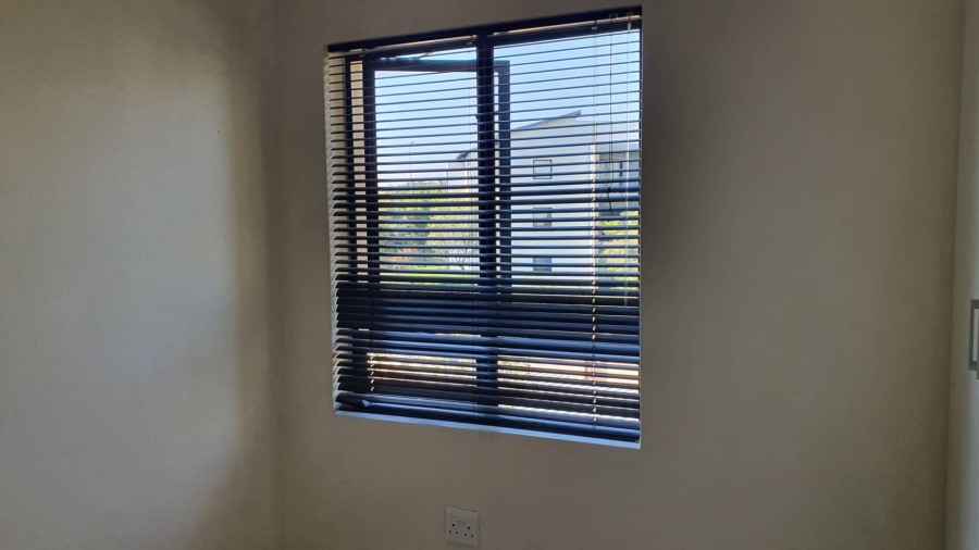 To Let 2 Bedroom Property for Rent in Jackal Creek Golf Estate Gauteng