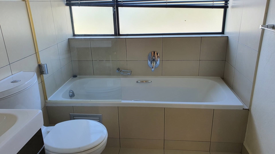 To Let 2 Bedroom Property for Rent in Jackal Creek Golf Estate Gauteng