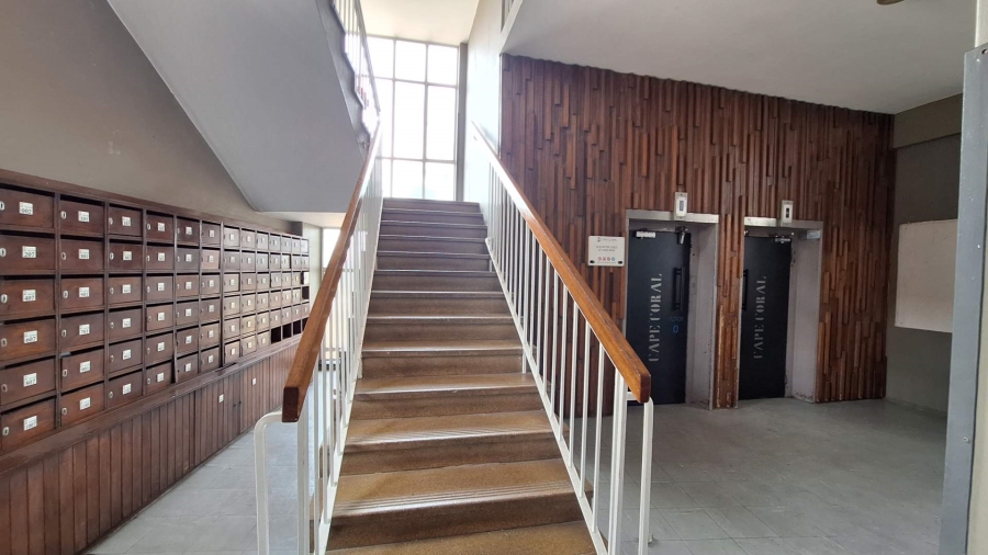 To Let 2 Bedroom Property for Rent in Constantia Kloof Gauteng