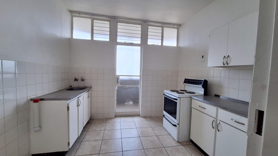 To Let 2 Bedroom Property for Rent in Constantia Kloof Gauteng