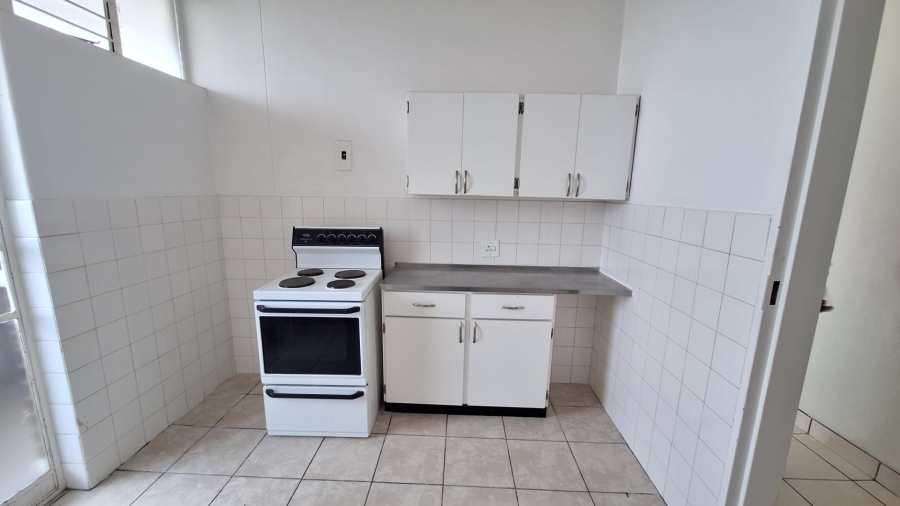 To Let 2 Bedroom Property for Rent in Constantia Kloof Gauteng