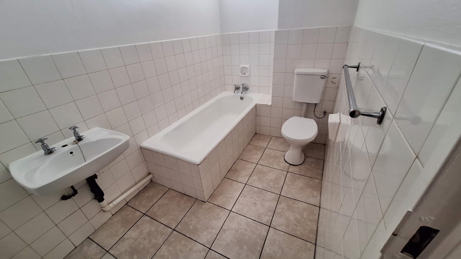 To Let 2 Bedroom Property for Rent in Constantia Kloof Gauteng