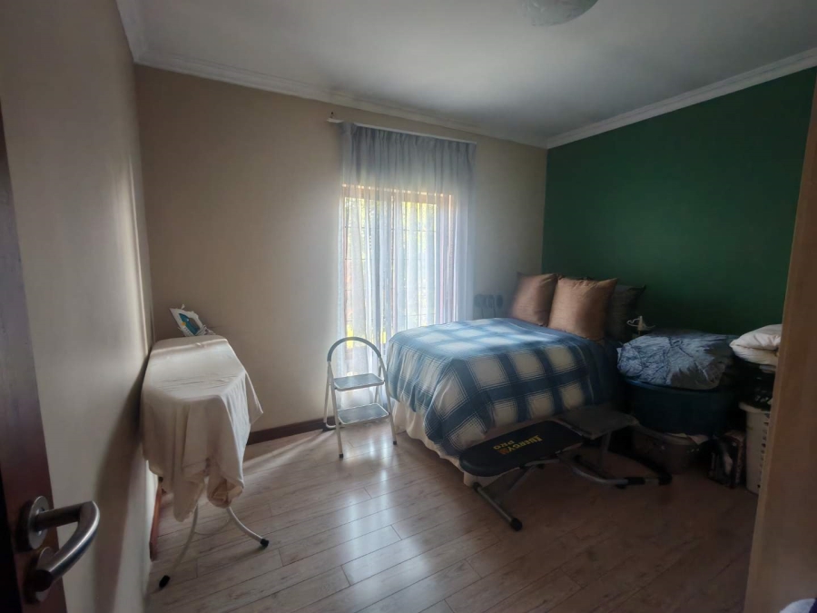 4 Bedroom Property for Sale in Wierdapark Gauteng