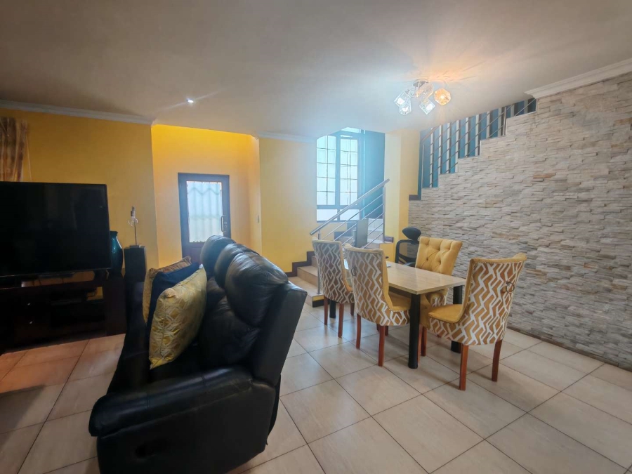 4 Bedroom Property for Sale in Wierdapark Gauteng