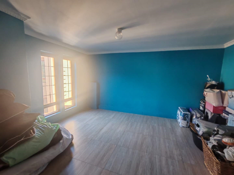 4 Bedroom Property for Sale in Wierdapark Gauteng