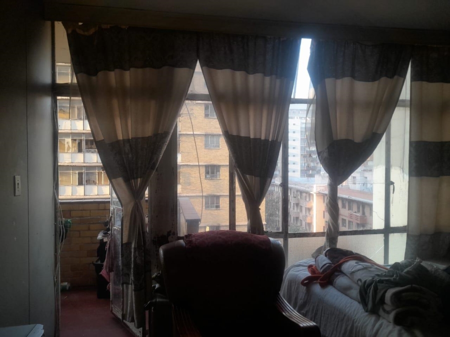 1 Bedroom Property for Sale in Hillbrow Gauteng