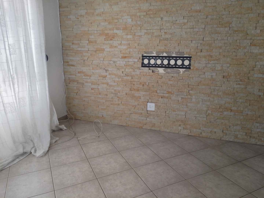 To Let 3 Bedroom Property for Rent in Nellmapius Gauteng