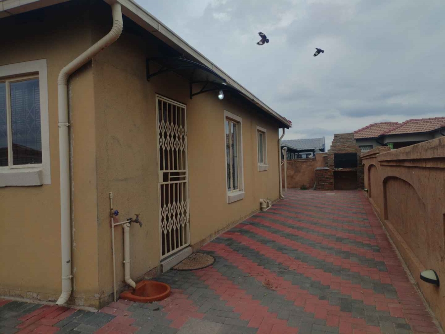 To Let 3 Bedroom Property for Rent in Nellmapius Gauteng