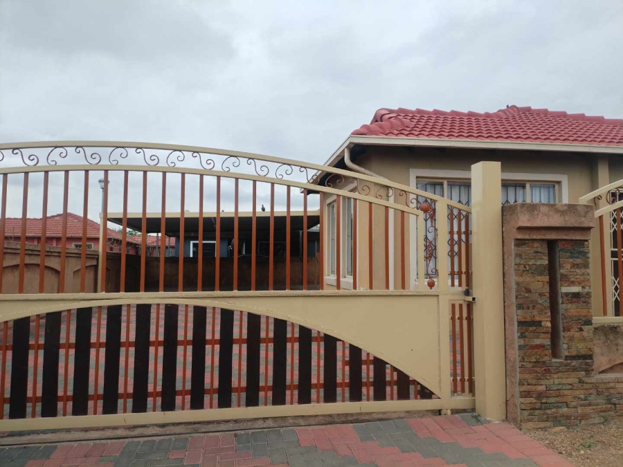 To Let 3 Bedroom Property for Rent in Nellmapius Gauteng