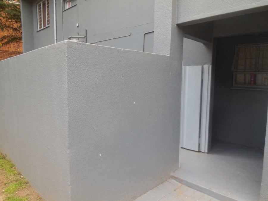 2 Bedroom Property for Sale in La Montagne Gauteng