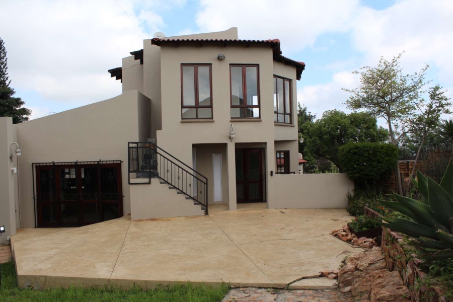 3 Bedroom Property for Sale in Helderkruin Gauteng