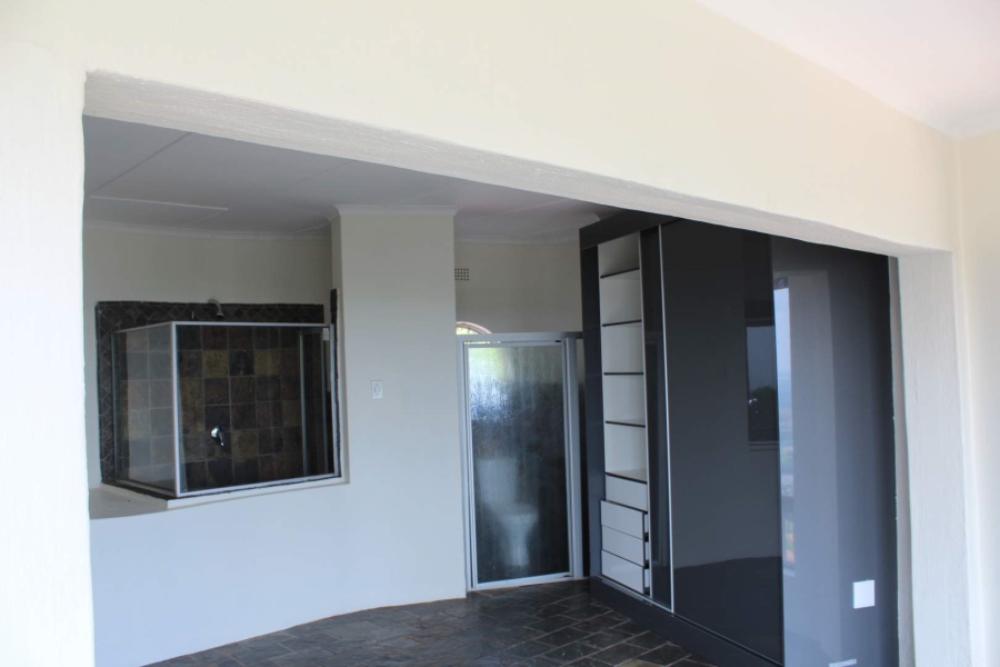 3 Bedroom Property for Sale in Helderkruin Gauteng