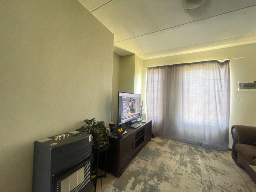 1 Bedroom Property for Sale in Terenure Gauteng