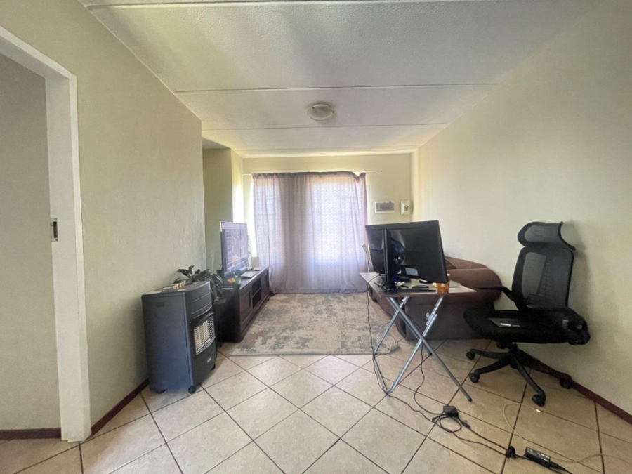 1 Bedroom Property for Sale in Terenure Gauteng