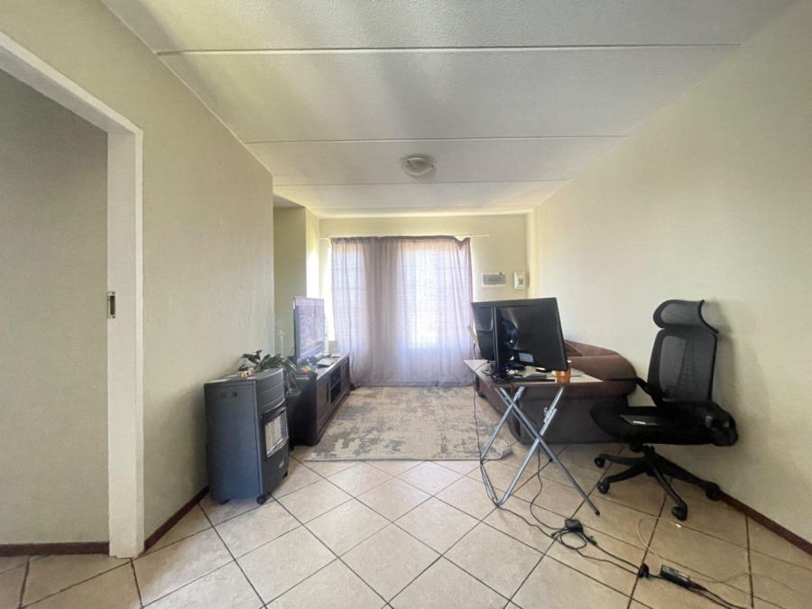 1 Bedroom Property for Sale in Terenure Gauteng
