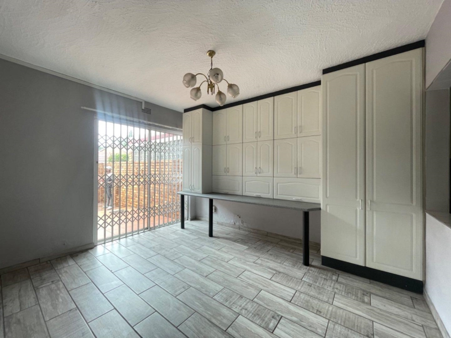 To Let 3 Bedroom Property for Rent in Birchleigh Gauteng