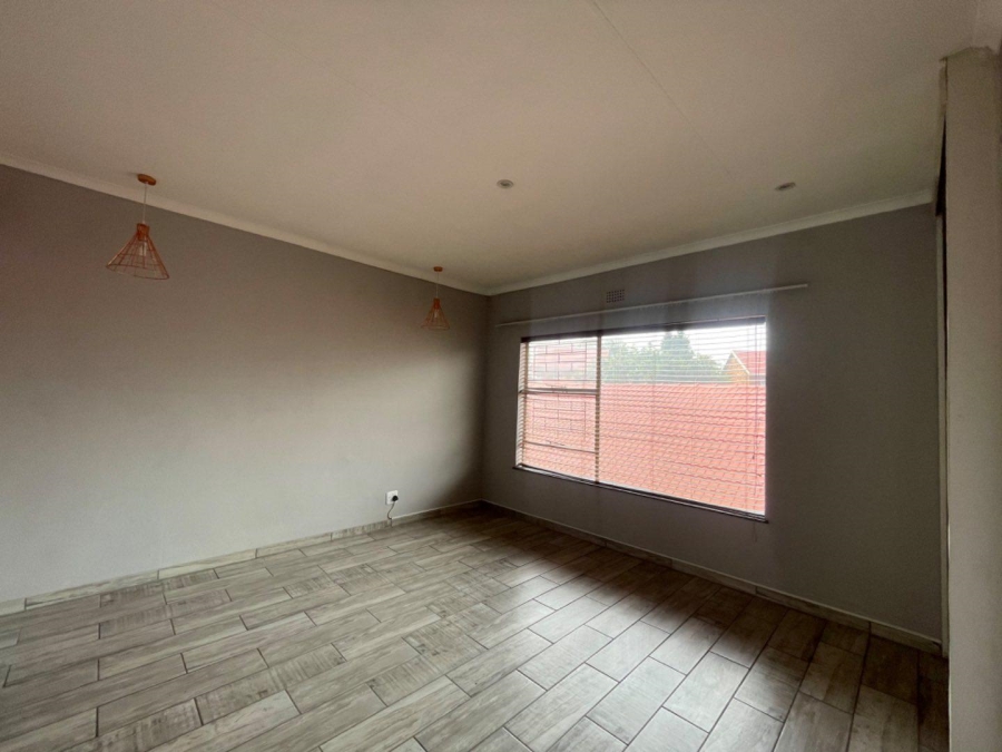 To Let 3 Bedroom Property for Rent in Birchleigh Gauteng