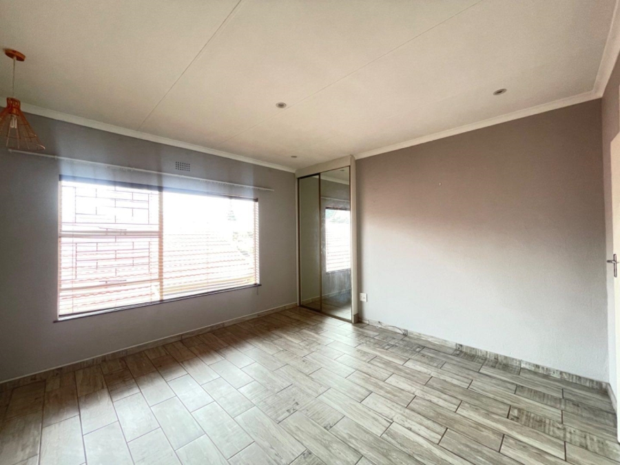 To Let 3 Bedroom Property for Rent in Birchleigh Gauteng