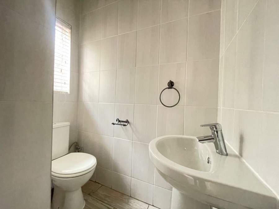 To Let 3 Bedroom Property for Rent in Birchleigh Gauteng