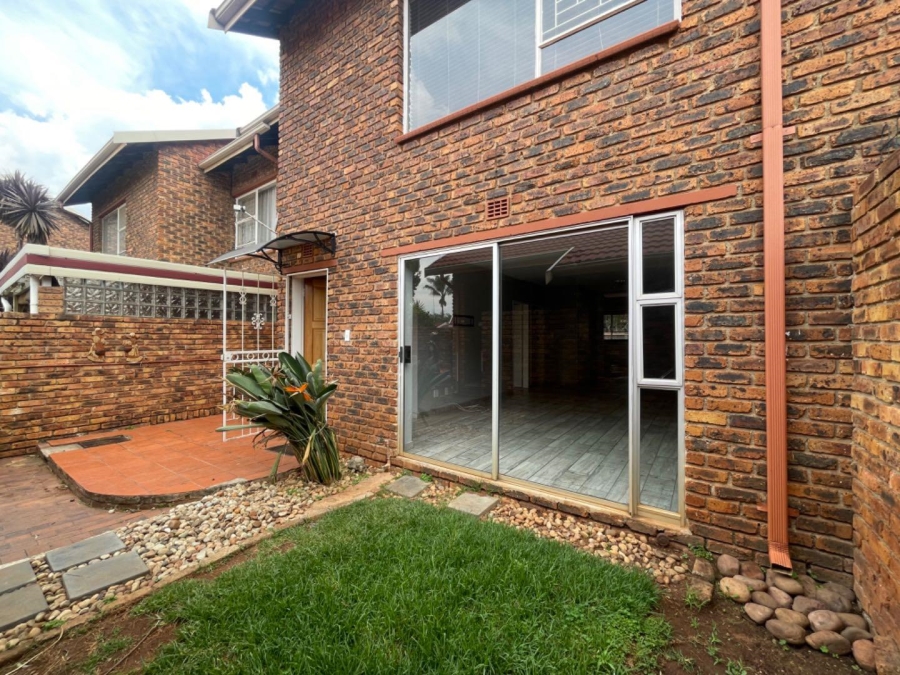 To Let 3 Bedroom Property for Rent in Birchleigh Gauteng
