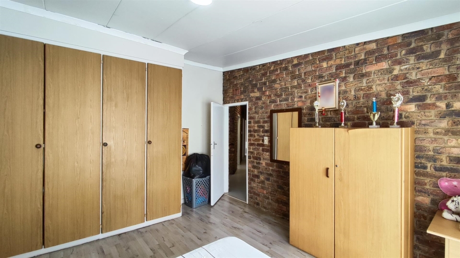 4 Bedroom Property for Sale in Terenure Gauteng