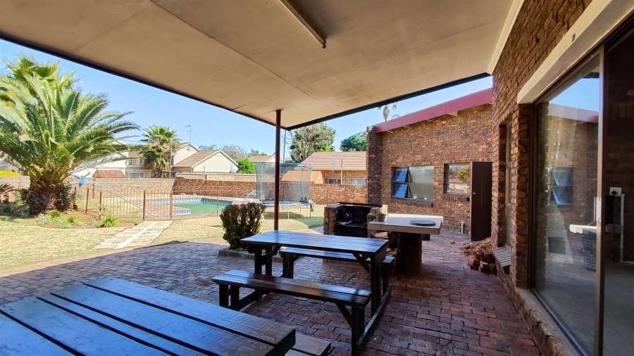 4 Bedroom Property for Sale in Terenure Gauteng