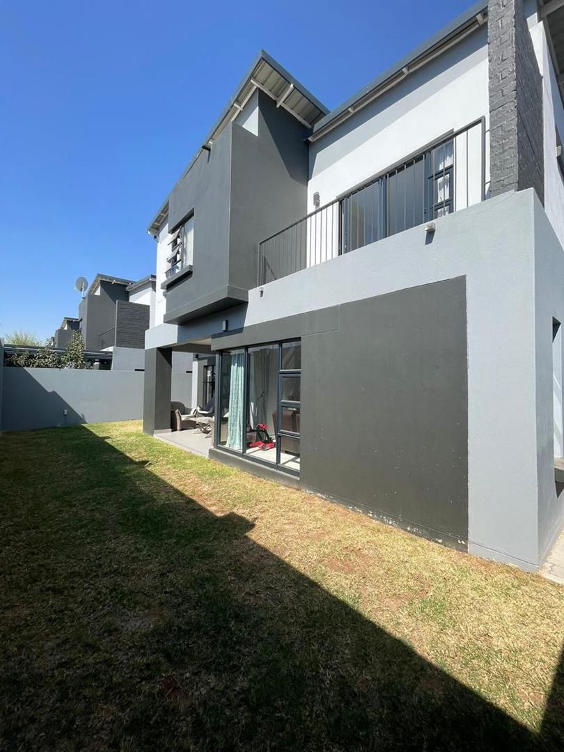 To Let 3 Bedroom Property for Rent in Lonehill Gauteng