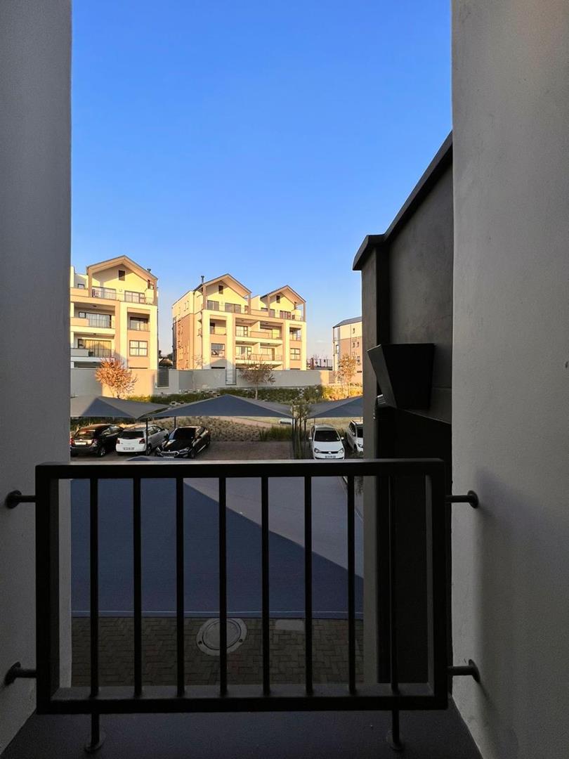 1 Bedroom Property for Sale in Waterfall Gauteng