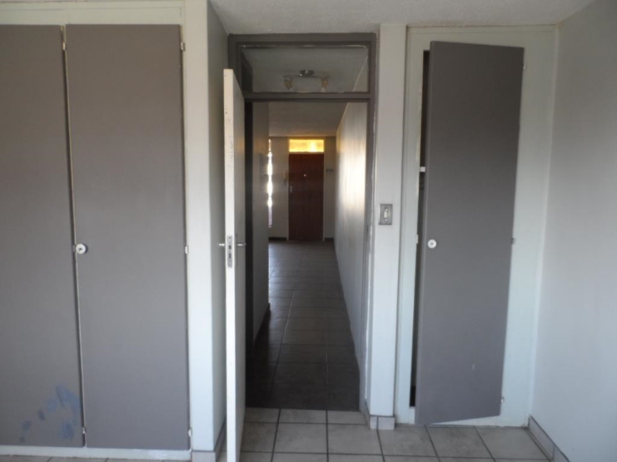 1 Bedroom Property for Sale in Hatfield Gauteng