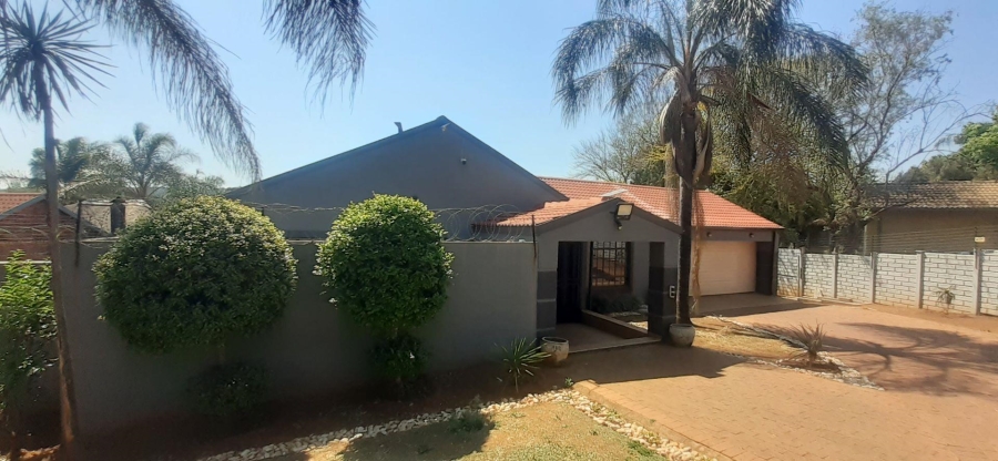 To Let 3 Bedroom Property for Rent in Monument Park Gauteng