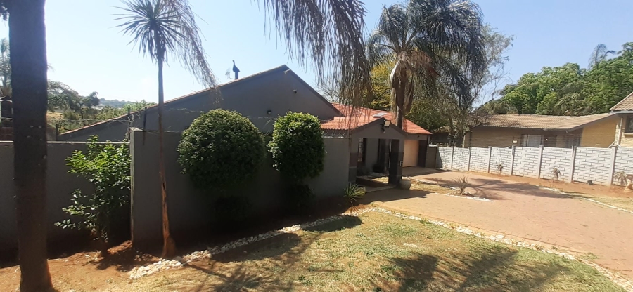 To Let 3 Bedroom Property for Rent in Monument Park Gauteng