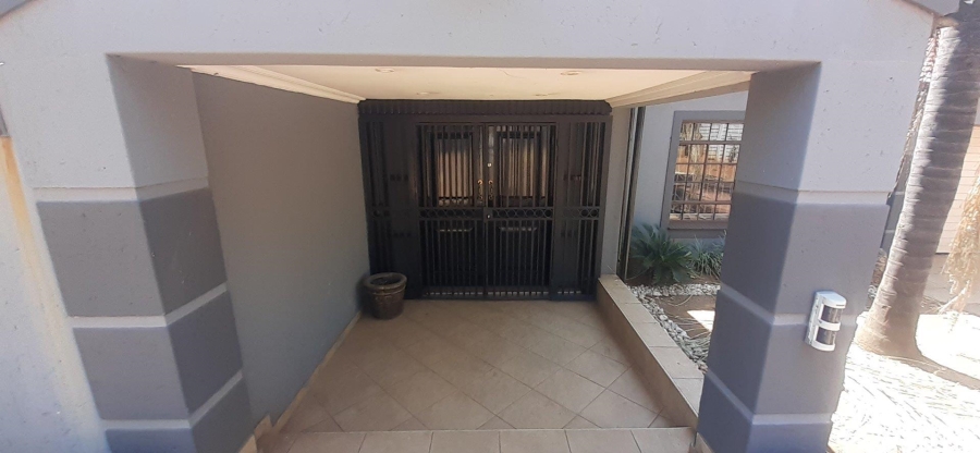 To Let 3 Bedroom Property for Rent in Monument Park Gauteng