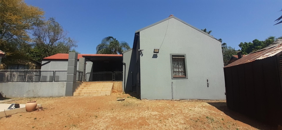 To Let 3 Bedroom Property for Rent in Monument Park Gauteng