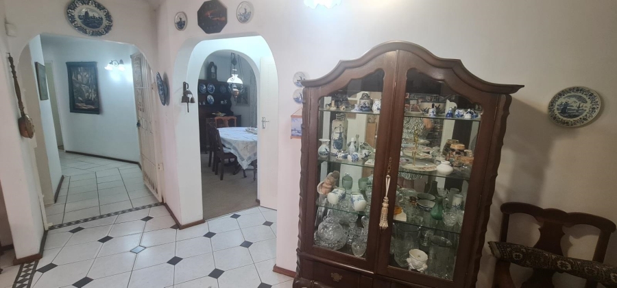 4 Bedroom Property for Sale in Monument Park Ext 8 Gauteng