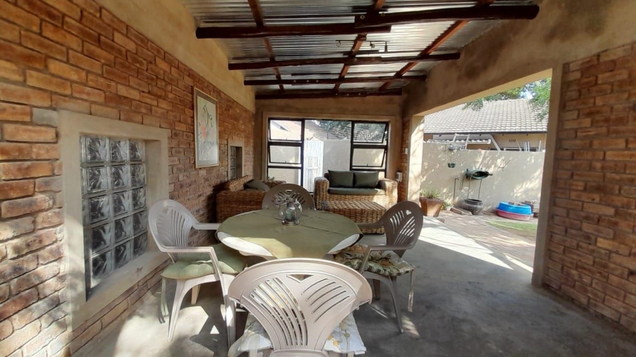 3 Bedroom Property for Sale in Birchleigh Gauteng