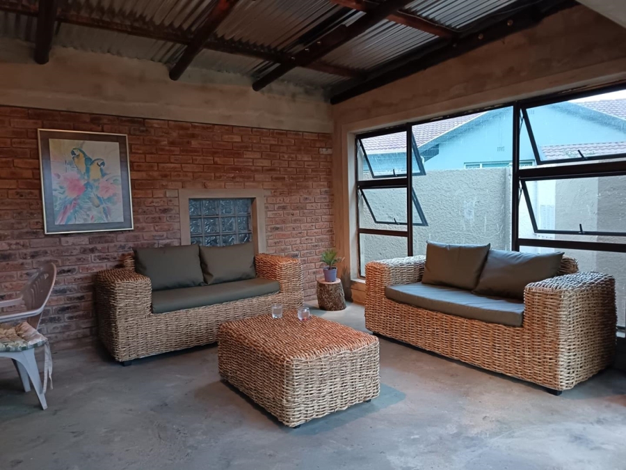 3 Bedroom Property for Sale in Birchleigh Gauteng