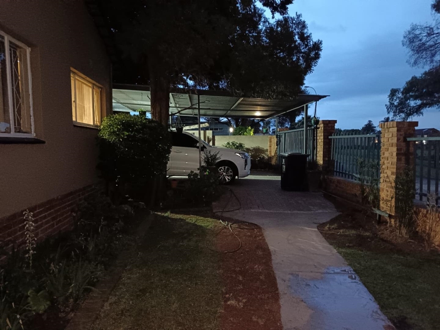 3 Bedroom Property for Sale in Birchleigh Gauteng