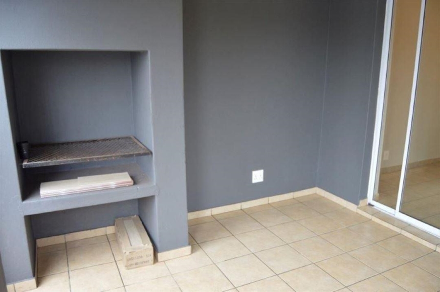 2 Bedroom Property for Sale in Birchleigh Gauteng