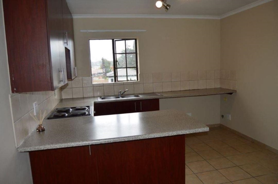 2 Bedroom Property for Sale in Birchleigh Gauteng