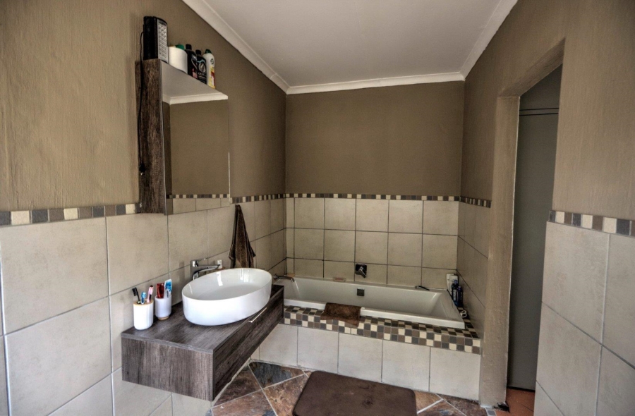 4 Bedroom Property for Sale in Birch Acres Gauteng