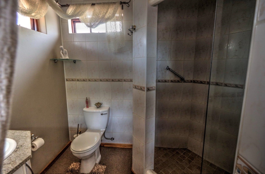 3 Bedroom Property for Sale in Glen Marais Gauteng