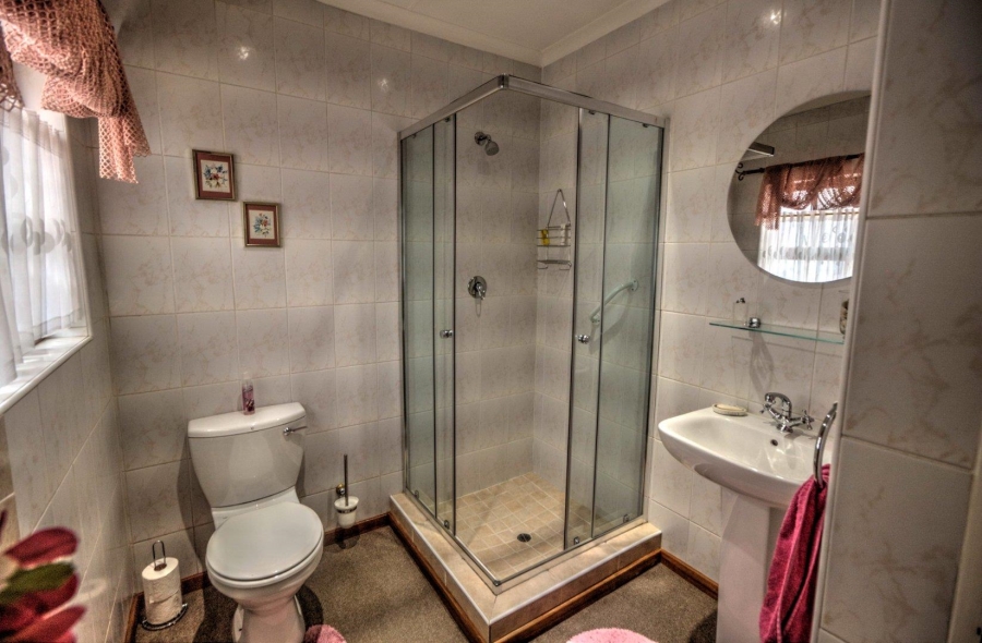 3 Bedroom Property for Sale in Glen Marais Gauteng