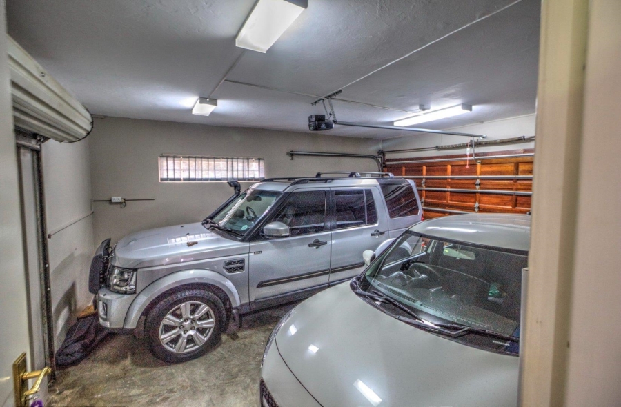 3 Bedroom Property for Sale in Glen Marais Gauteng