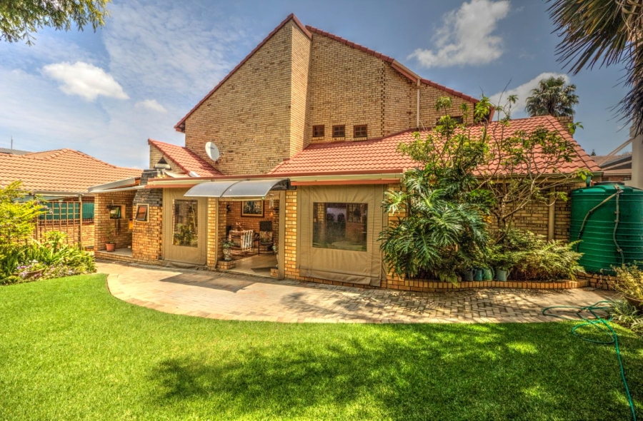 3 Bedroom Property for Sale in Glen Marais Gauteng