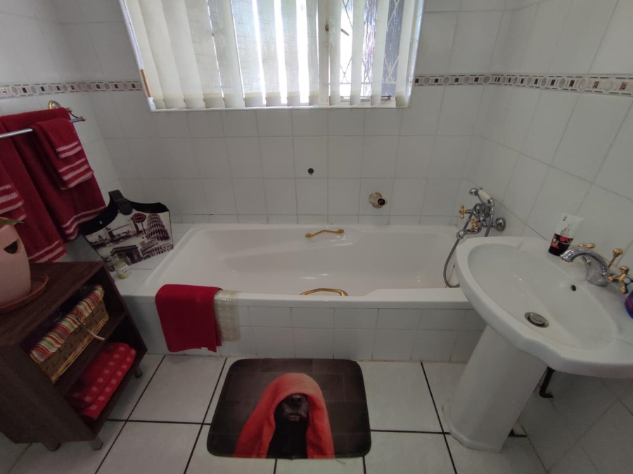 3 Bedroom Property for Sale in Van Riebeeck Park Gauteng