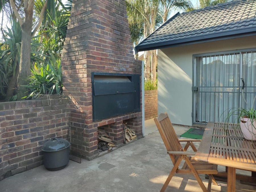 3 Bedroom Property for Sale in Van Riebeeck Park Gauteng